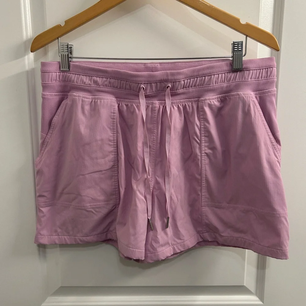 Lululemon Dance Studio Shorts Sz 12 - Picture 5 of 5